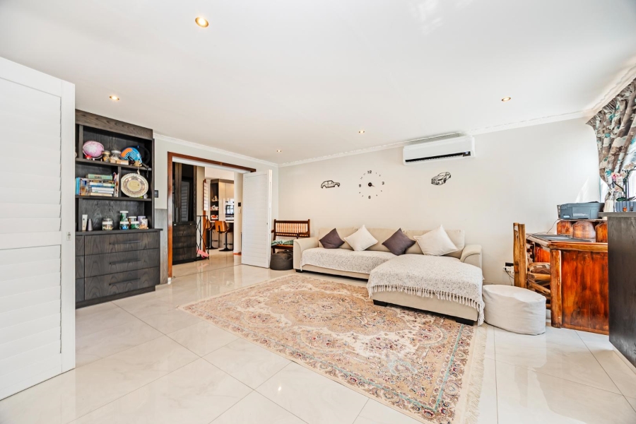 5 Bedroom Property for Sale in Panorama Western Cape